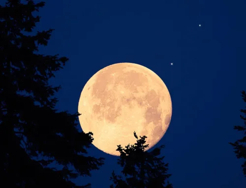 Blue Micromoon 2026: What It Is and the Best Time to See It This Weekend